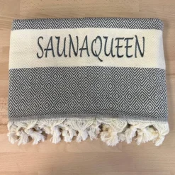 Saunatuch mit Namen aus Baumwolle, 100x180 bestickt Geschenk Geburtstag JGA Abitur Abschluss Geschenk Muttertagsgeschenk