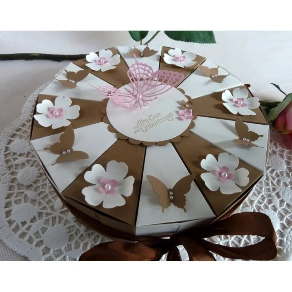 Schachteltorte/Geburtstagstorte in creme/braun 23 cm Ø