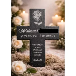 Schieferkreuz 30x20cm personalisiert mit Wunschgravur – Gedenkkreuz & Grabschmuck für Urnengrab, Baumgrab, Grabkreuz