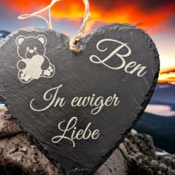Schieferplatte Herz, Grabschmuck personalisiert, Gedenktafel, Bärchen mit Herz