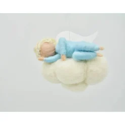 schlafendes Engelchen auf der Wolke