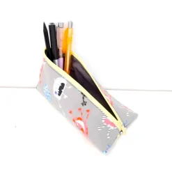 Schlampermäppchen, Federmäppchen grau mit Monster, dreieckig