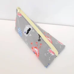 Schlampermäppchen, Federmäppchen grau mit Monster, dreieckig