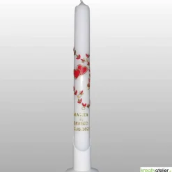 Schlanke Hochzeitskerze mit goldumrahmten roten Herzen und Blattranke, personalisierbar, ideale Hochzeitsdeko