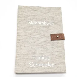 Schlichtes, elegantes Stammbuch Standardformat personalisiert mit Verschluss – Handgefertigt aus Rohleinen