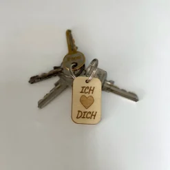 Schlüsselanhänger aus Holz Ich liebe Dich - Geschenk zum Valentinstag, Hochzeitstag, Jahrestag