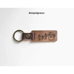 Schlüsselanhänger aus Wallnussholz mit individueller Gravur - Kinderzeichnung oder Fingerabdruck als Geschenk