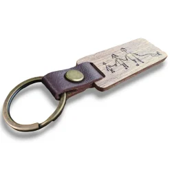 Schlüsselanhänger aus Wallnussholz mit individueller Gravur - Kinderzeichnung oder Fingerabdruck als Geschenk