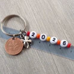 Schlüsselanhänger mit Kleeblatt und Glückspfennig – Glücksbringer Geschenk zum Jahreswe