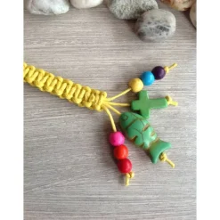 Schlüsselanhänger mit Kreuz, Fisch und bunten Perlen