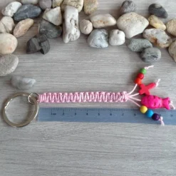 Schlüsselanhänger mit Kreuz, Fisch und bunten Perlen