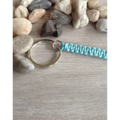 Schlüsselanhänger mit Kreuz, Fisch und bunten Perlen