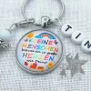Schlüsselanhänger mit Namen und  Perlenengel - Kleine Menschen brauchen so große Herzen wie Deins - Erzieher(in)