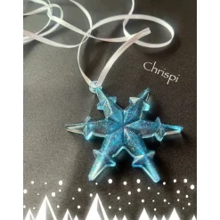 Schneeflocken aus Resin Gießharz hellblau