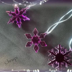 Schneeflocken aus Resin Gießharz lila