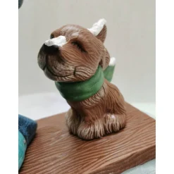 Schneemädchen mit Schlitten