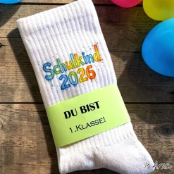 Schulkind 2026 Socken, für Jungs & Mädchen Wasserfarben/ Tennissocken, Personalisierbar, Strümpfe, Geschenk Einschulung