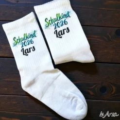 Schulkind 2026 Socken,Tennissocken, Personalisierbar, Strümpfe, Geschenkidee Einschulung