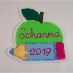 Schulkind Applikation mit Wunschnamen und Datum