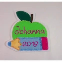 Schulkind Applikation mit Wunschnamen und Datum