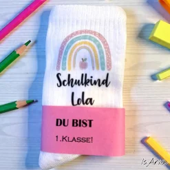 Schulkind Regenbogen Socken,Tennissocken, Personalisierbar, Strümpfe, Geschenkidee Einschulung