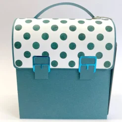 Schulranzen Schultasche aus Karton – Handgemachte Geschenkverpackung zur Einschulung (14,5 x 16 x 7,5 cm)