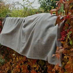 Schultertuch hellgrau kariert für Wikinger, Mittelalter oder im Alltag, Toraxacum