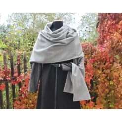 Schultertuch hellgrau kariert für Wikinger, Mittelalter oder im Alltag, Toraxacum