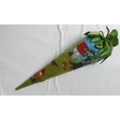 Schultüte aus Filz im Zwergenwald – handgemachte Hülle für Mädchen & Jungen, personalisierbar, als Kissen nutzbar