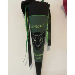 Schultüte aus Stoff bestickt mit einem Panther , Namen und Datum 70cm Rohling