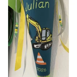 Schultüte aus Stoff bestickt mit einem Bagger , Namen und Datum 70cm Rohling