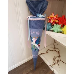 Schultüte aus Stoff bestickt Schmetterlingseinhorn, Namen und Datum 70cm Rohling