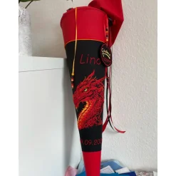 Schultüte aus Stoff bestickt mit einem Drachen, Namen und Datum 70cm Rohling