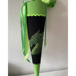 Schultüte aus Stoff bestickt mit einem Drachen, Namen und Datum 70cm Rohling