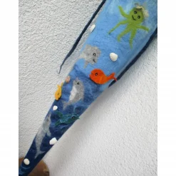 Schultüte Filz Delfin – Handgefilzte Zuckertüte mit Meerestieren, personalisierbar, 70 cm