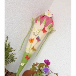 Schultüte gefilzt mit bunten Schmetterlingen