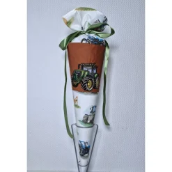 Schultüte Traktor personalisierbar – Zuckertüte Trecker mit Name, 70 cm, bestickt