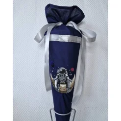 Schultüte Weltraum Astronaut personalisierbar – Zuckertüte 70 cm, schnell lieferbar