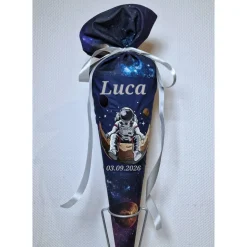 Schultüte Weltraum Astronaut personalisierbar – Zuckertüte 70 cm, schnell lieferbar