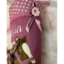 Schultüte, Zuckertüte, gestickt, Pferdekopf im Mähne, himbeer-rosa, Einschulung, personalisierbar, Mädchen, als Kissen