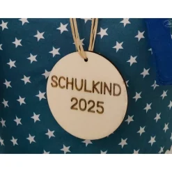 Schultüten-Anhänger aus Holz, personalisiert – Geschenk zur Einschulung & Schulanfang