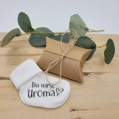 Schwangerschaft verkünden - Babysocke mit Geschenkverpackung - personalisierbar