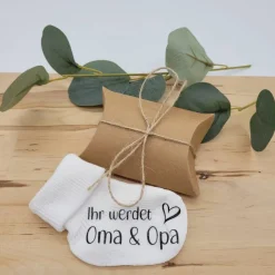 Schwangerschaft verkünden - Babysocke mit Geschenkverpackung - personalisierbar