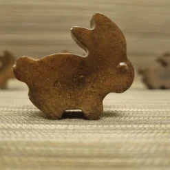 Süße kleine Hasen aus Epoxidharz, 6er Set. Dekoration für den Tisch usw.