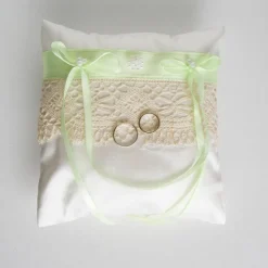 Seiden-Ringkissen, Ringkissen Seide mit Spitze, Strumpfband Gothik, Handarbeit, Ringkissen-Hochzeit, Ringkissen mint, Ringkissen Wildseide