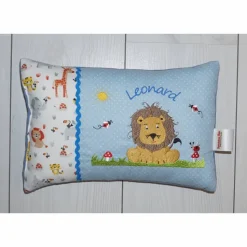 Süßer Löwe auf Wiese - verschiedene Größen - Personalisierte Kissen, Kindergarten, Geschenk, Namenskissen