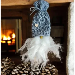 Süßer Wichtel gehäkelt  – Handarbeit Deko