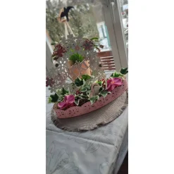 Süßes Gesteck "Lieblingsplatz" in rosa Tablett m. Beleuchtung 30x15cm