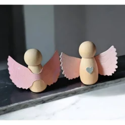 Set 10 handgefertigte Holzengel mit bunten Flügeln – Tischdeko & Geschenk zur Taufe, Konfirmation, Hochzeit