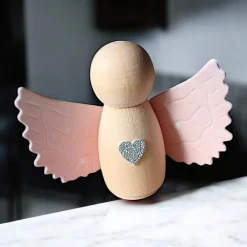 Set 10 handgefertigte Holzengel mit bunten Flügeln – Tischdeko & Geschenk zur Taufe, Konfirmation, Hochzeit